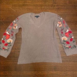 American Eagle V-neck Embroidered Sweater